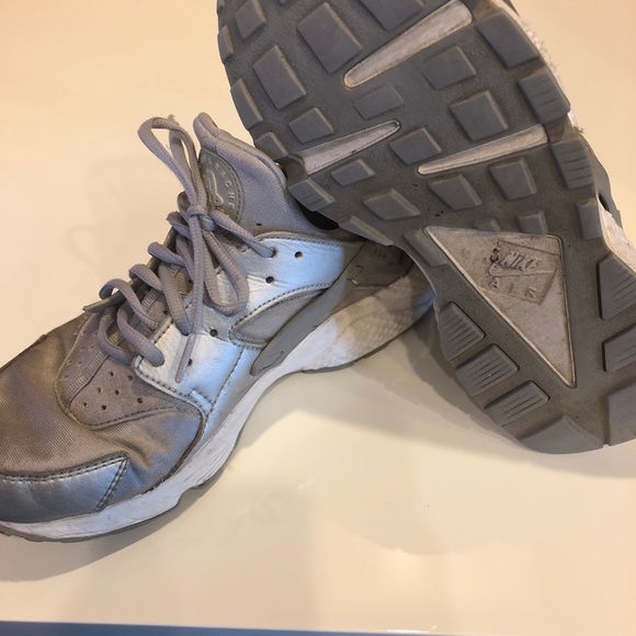 Silver Huarache Sneakers - Picture 5 of 8